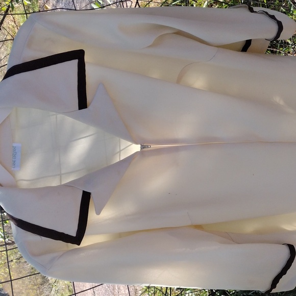 Vintage Robe - Picture 3 of 9